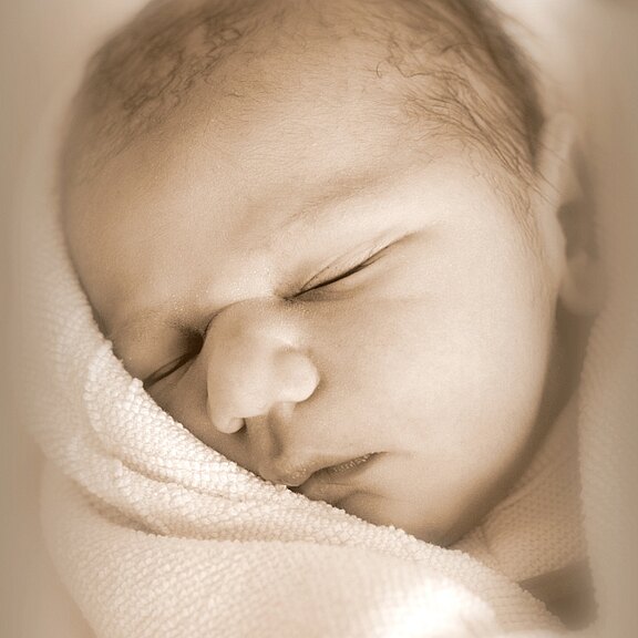 Newborn Fotografie  Fotos von neugeborenen Babys in Zittau